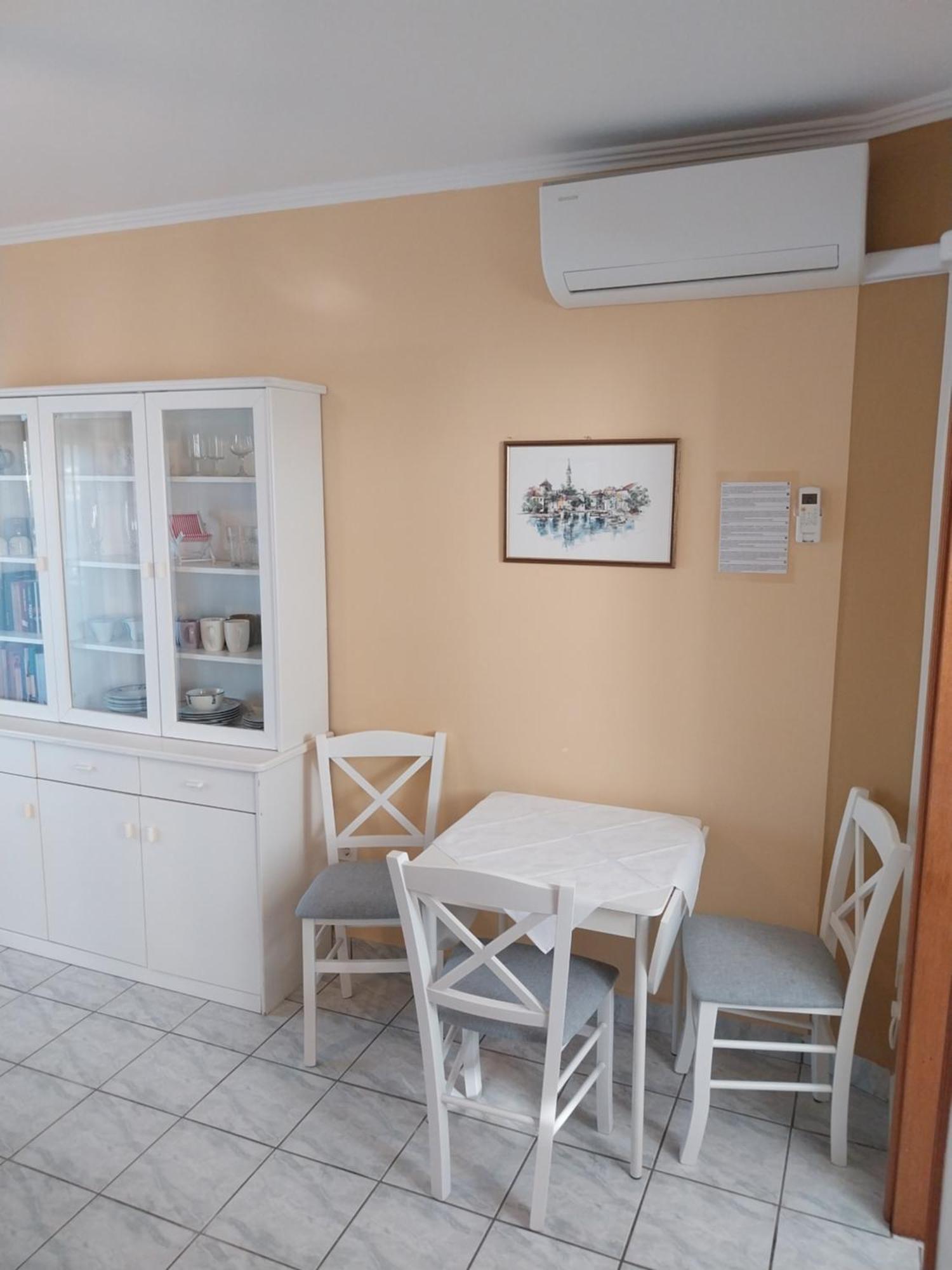 Ljubica Apartments And Rooms Supetarska Draga Exterior foto