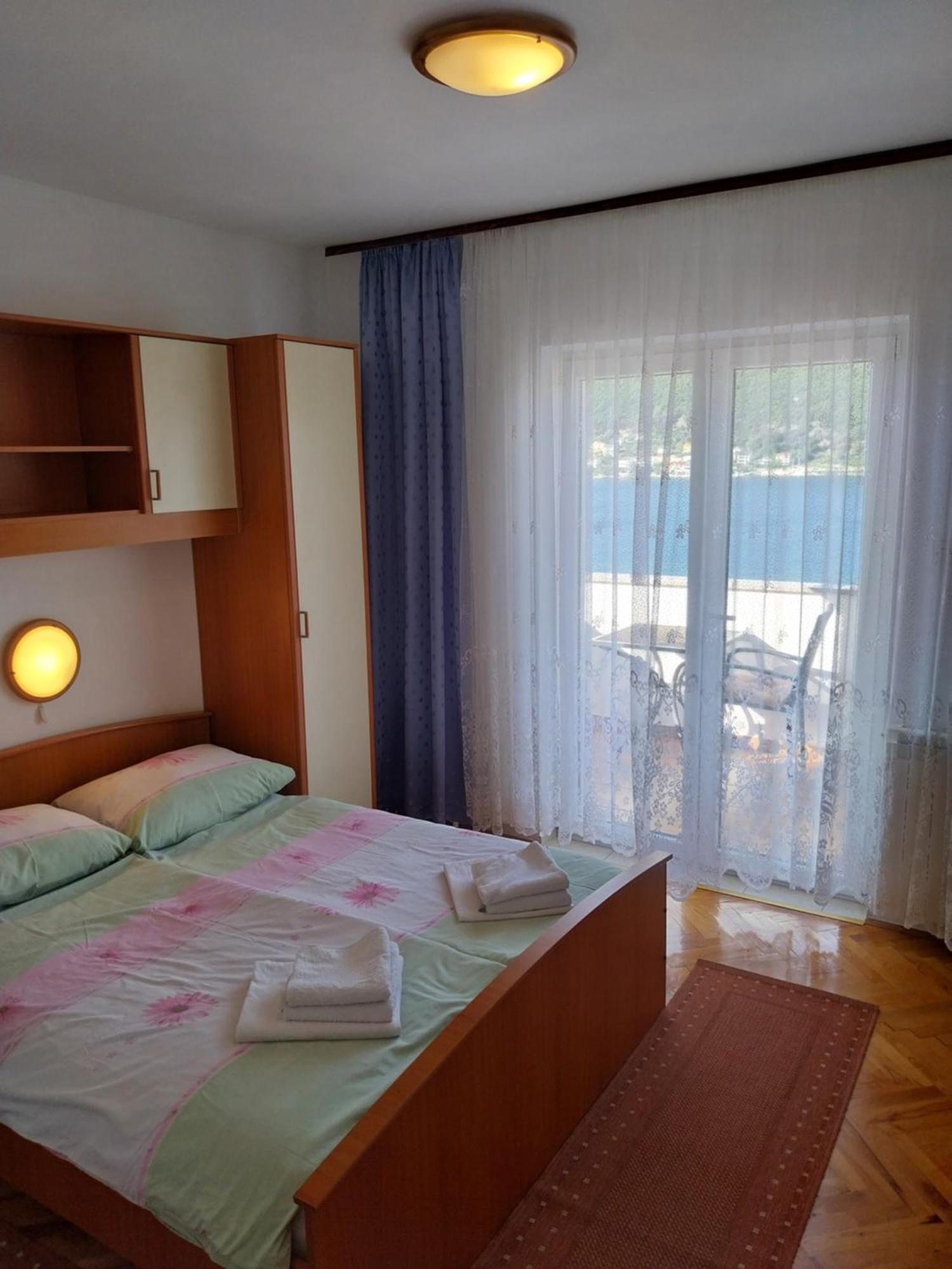 Ljubica Apartments And Rooms Supetarska Draga Exterior foto